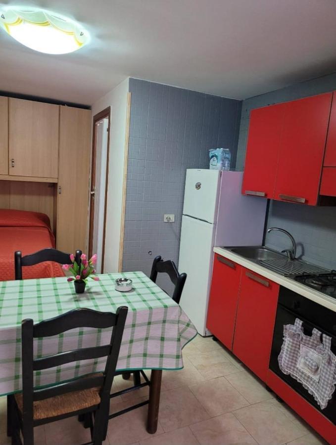 Апартаменты La Casa E Pulcinella Неаполь Экстерьер фото